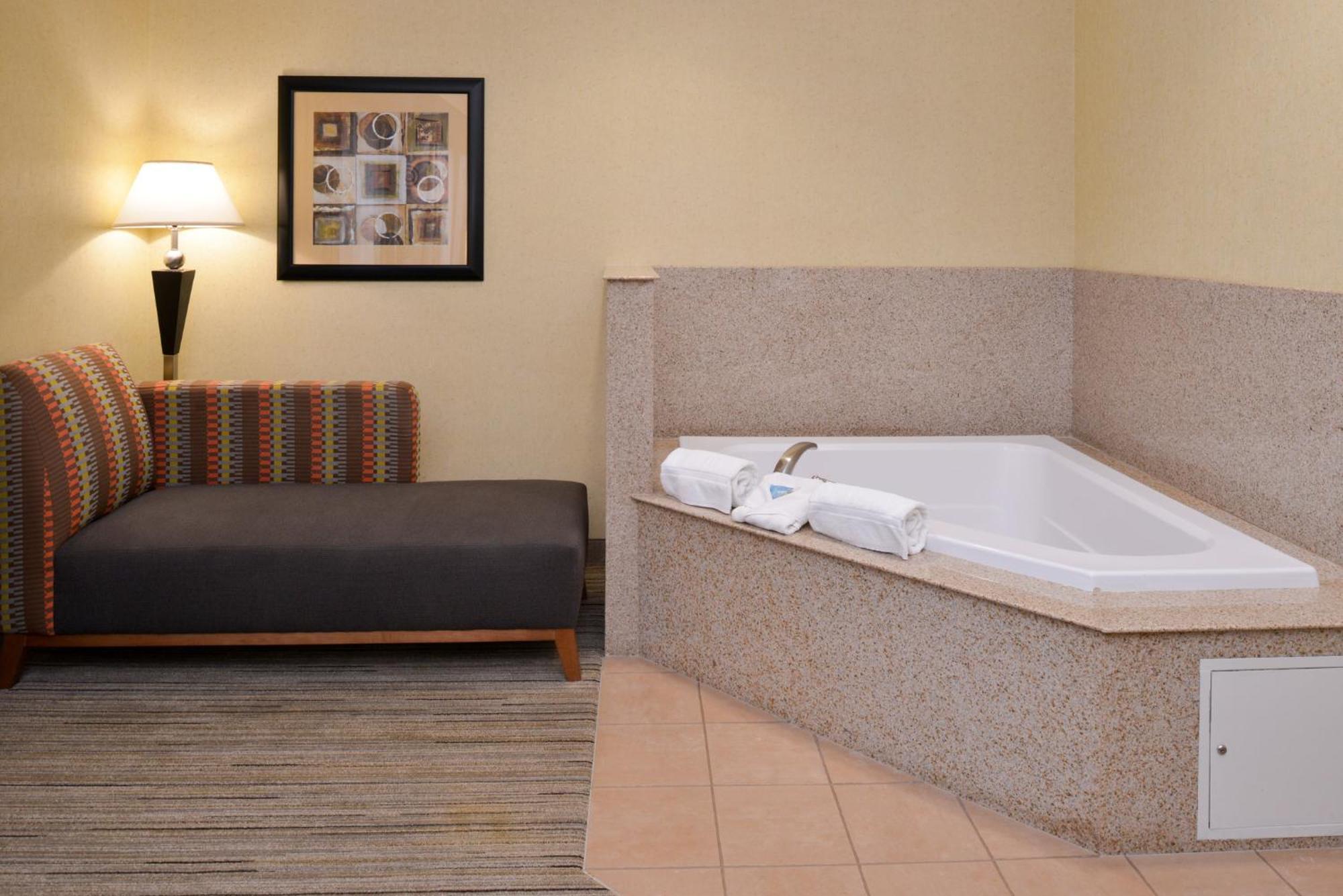 Holiday Inn Express & Suites Nampa - Idaho Center By Ihg Zewnętrze zdjęcie